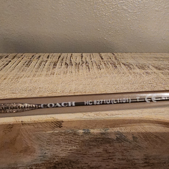 Coach women's sunglasses - Picture 4 of 7